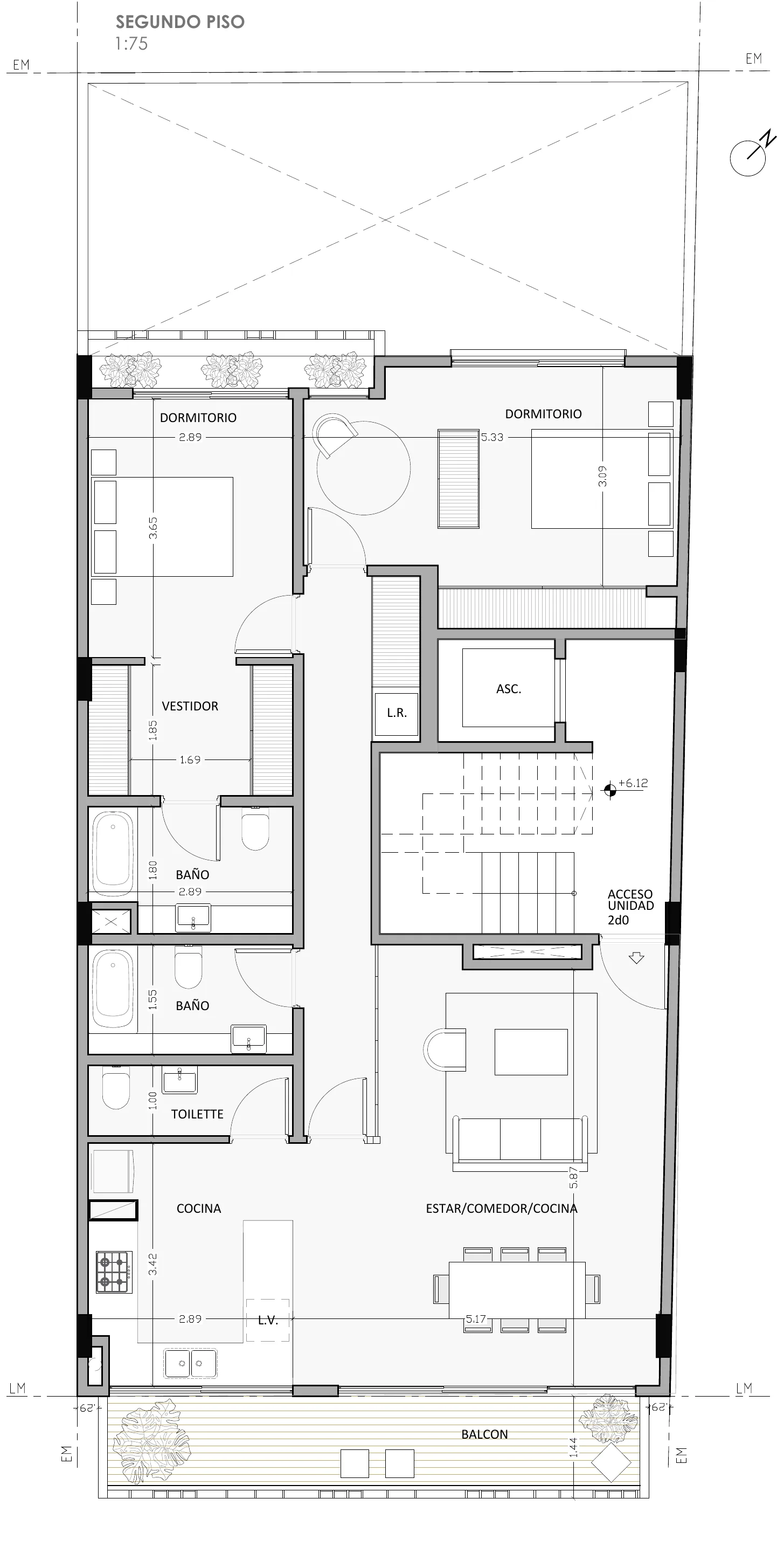 Plano del segundo piso con estar comedor cocina, dos dormitorios, vestidor, dos baños, toilette y balcón
